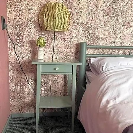Devijfbees Couette-café 4*