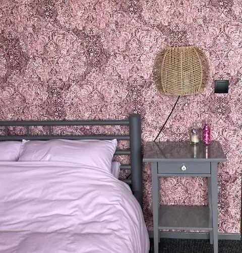 Devijfbees Bed & Breakfast Barendrecht